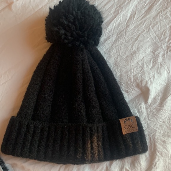 C&C California Scarf and Pom Pom Winter Hat set - Picture 2 of 8